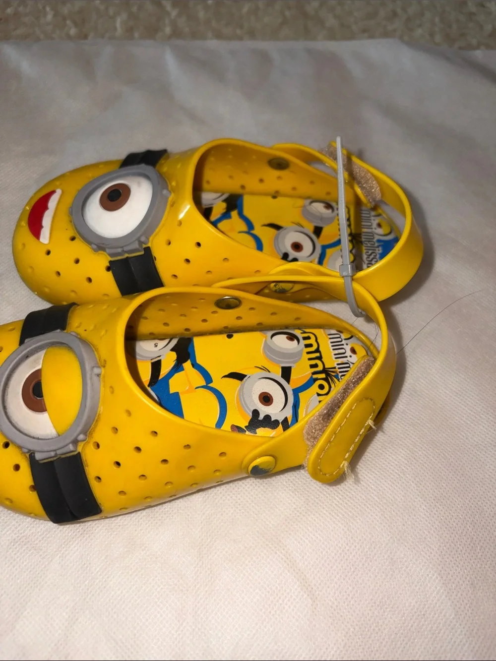 Mini Melissa x Despicable Me Minions Yellow Jelly Clogs Sandals Toddler 10